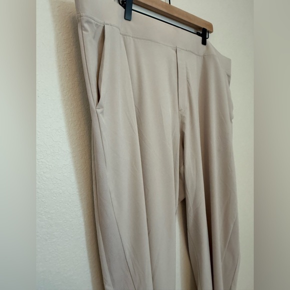 Athleta Brooklyn Mid Rise Ankle Pant - Picture 6 of 12